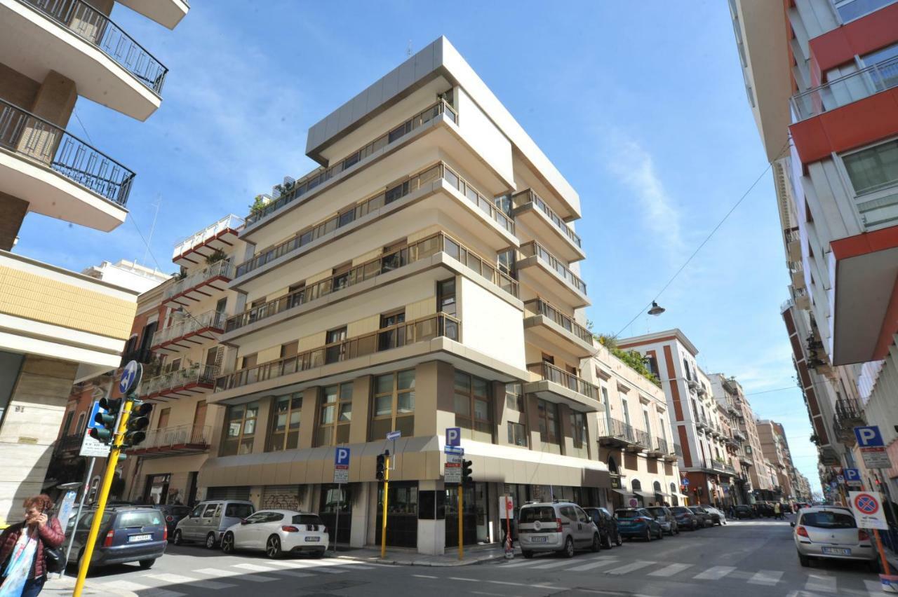 Nicola'S Apartments Барі Екстер'єр фото