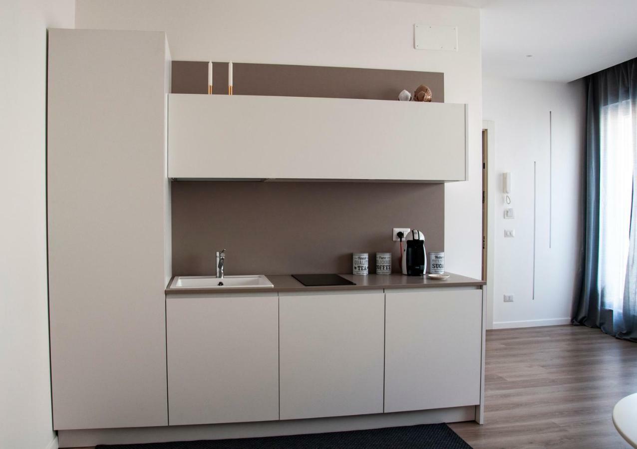 Nicola'S Apartments Барі Екстер'єр фото