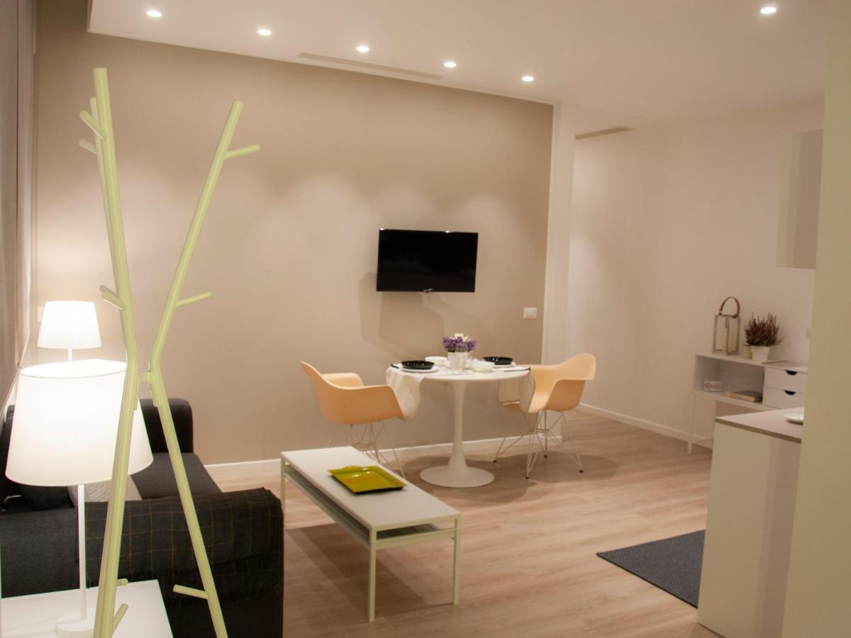 Nicola'S Apartments Барі Екстер'єр фото